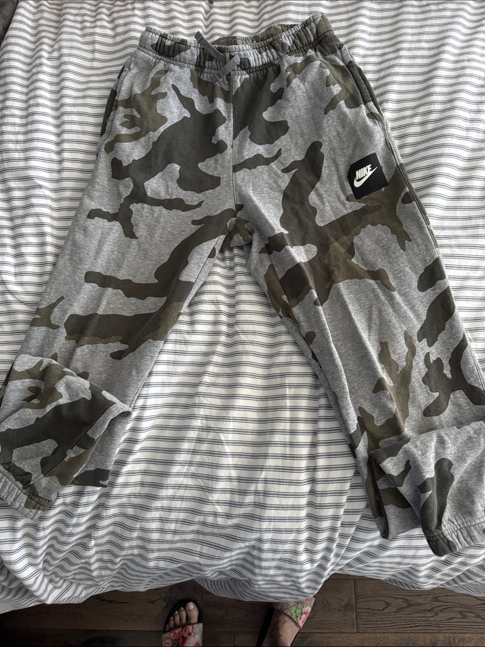 Nike Kids Gray and Olive Camo Joggers size XL